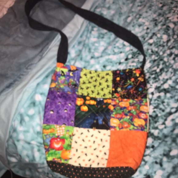 One amazing Halloween candy bag! - Picture 2 of 5